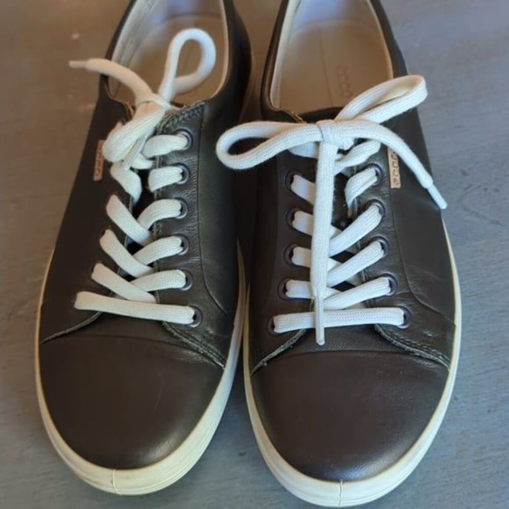 ECCO Soft Leather Sneakers Sz 9